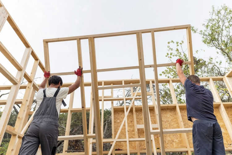 Felvette az előlegeket, majd eltűnt a könnyűszerkezetes házakat ígérő győri kamuvállalkozó