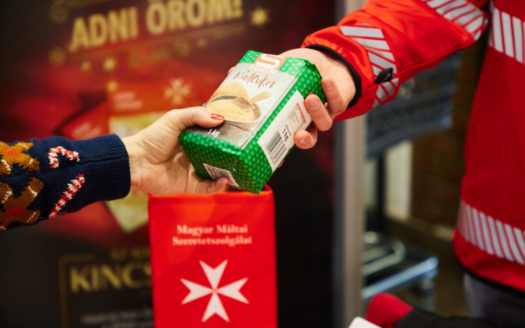 Huszonötezer csomag adomány jut el a rászorulókhoz az Adni Öröm! adománygyűjtő akció eredményeként