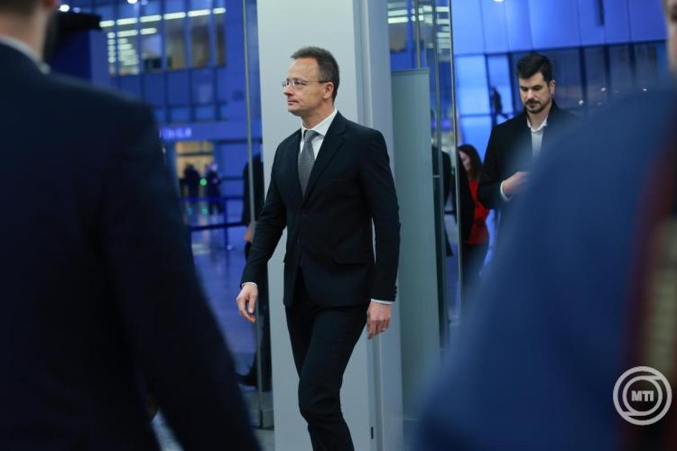 Szijjártó Péter: felszólítjuk Ukrajnát!