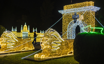 Megnyílt a Lumina Park a Palatinus fürdőben